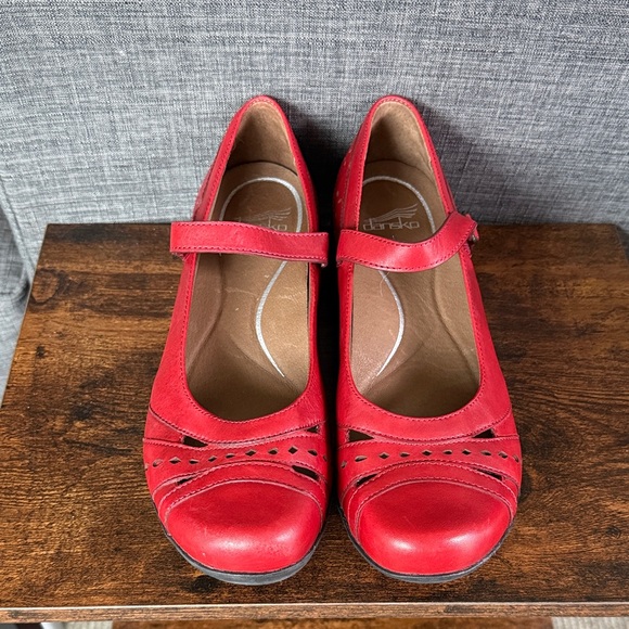 Red Mary Jane Women's Shoes SZ 41 - Picture 1 of 6